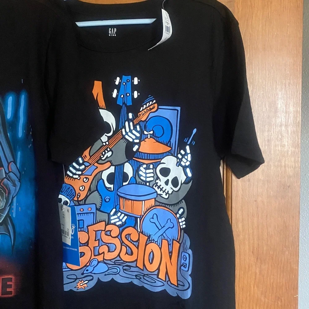 NWT Gap black & NWT Funko Star Wars short sleeve shirts, L/10